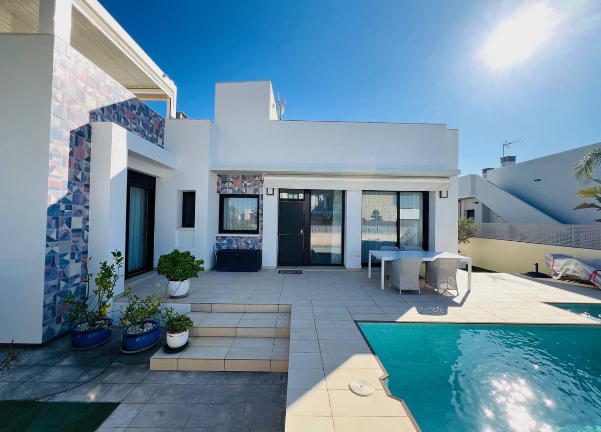 Bestaand - Villa - Denia