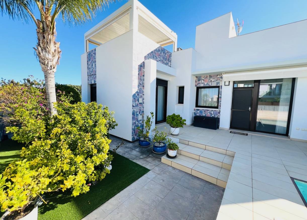 Bestaand - Villa - Denia