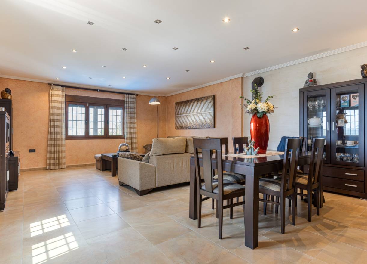 Bestaand - Villa - Los Montesinos - La Herrada