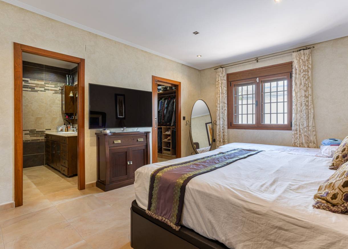 Bestaand - Villa - Los Montesinos - La Herrada