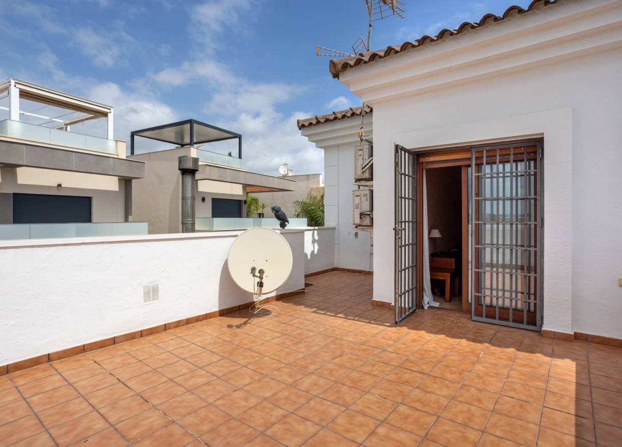 Bestaand - Villa - Los Montesinos - La Herrada