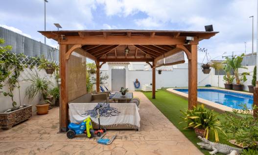 Bestaand - Villa - Los Montesinos - La Herrada