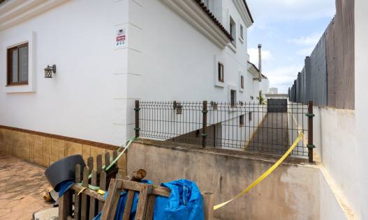 Bestaand - Villa - Los Montesinos - La Herrada