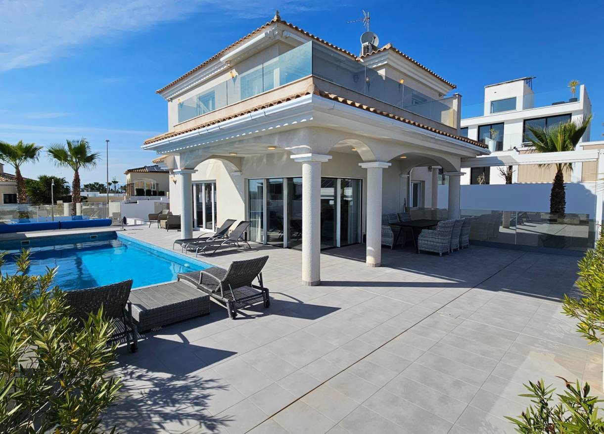 Vakantie verhuur - Villa - La Marina - Alicante
