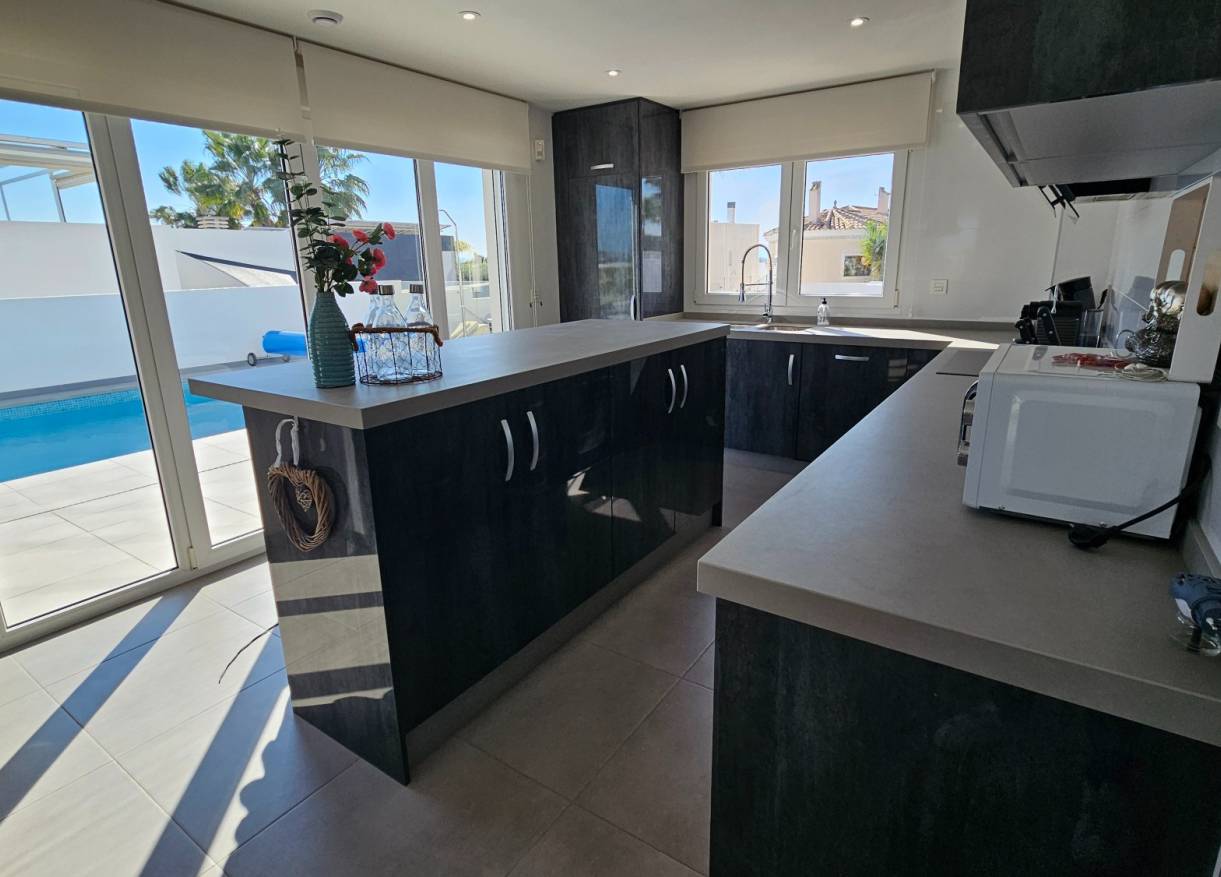 Vakantie verhuur - Villa - La Marina - Alicante