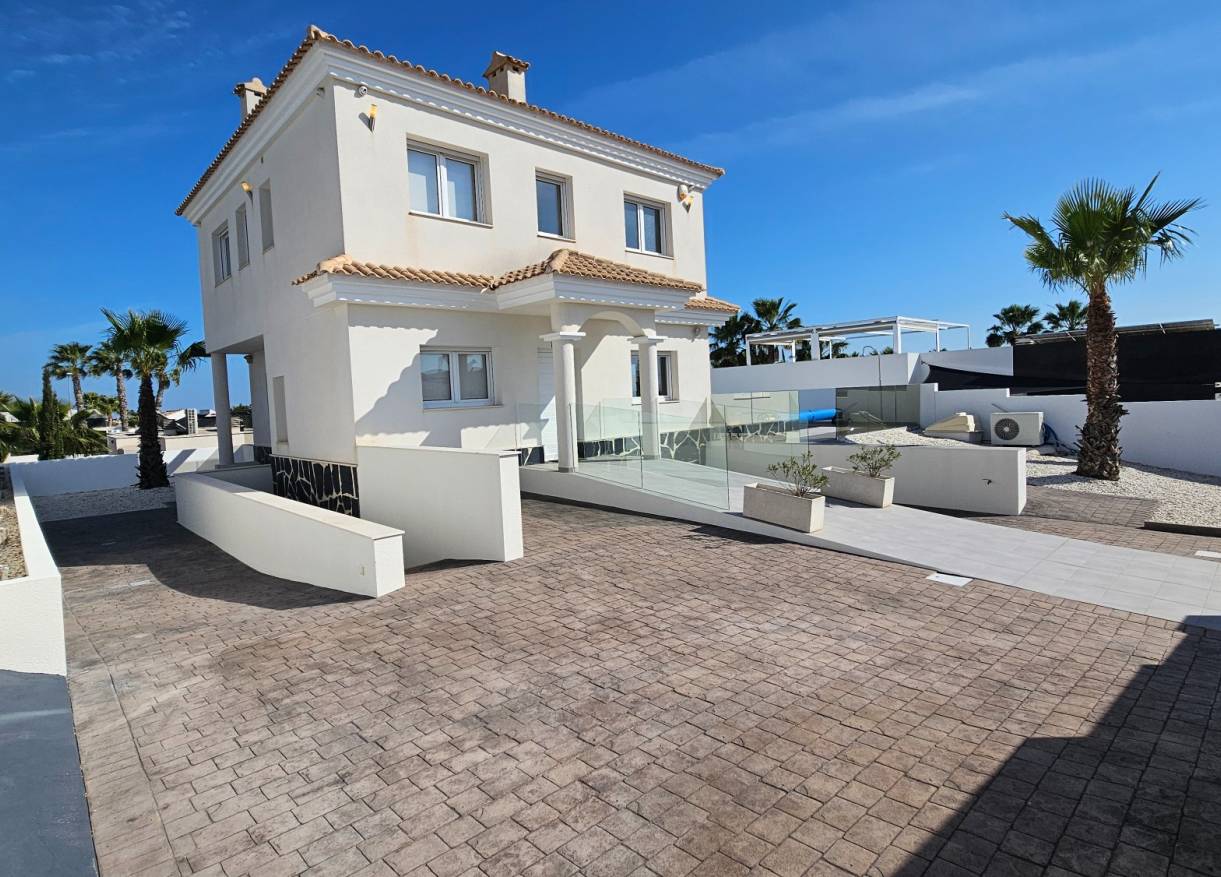 Vakantie verhuur - Villa - La Marina - Alicante