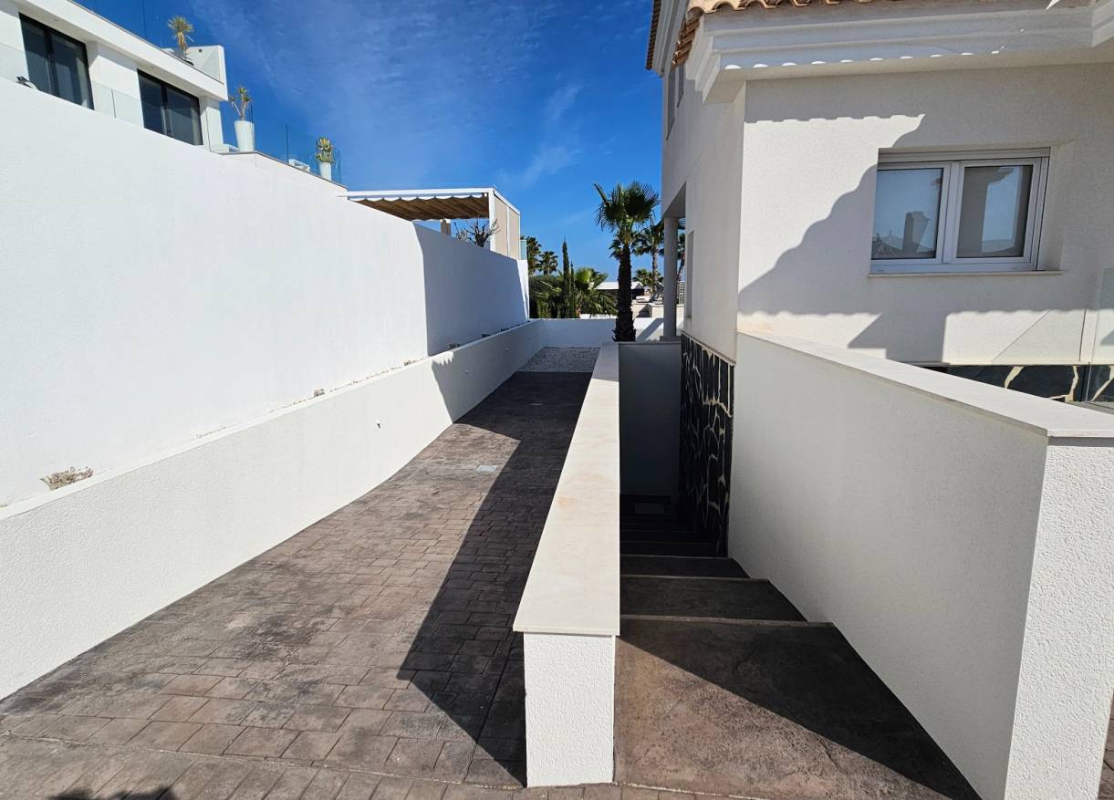 Vakantie verhuur - Villa - La Marina - Alicante