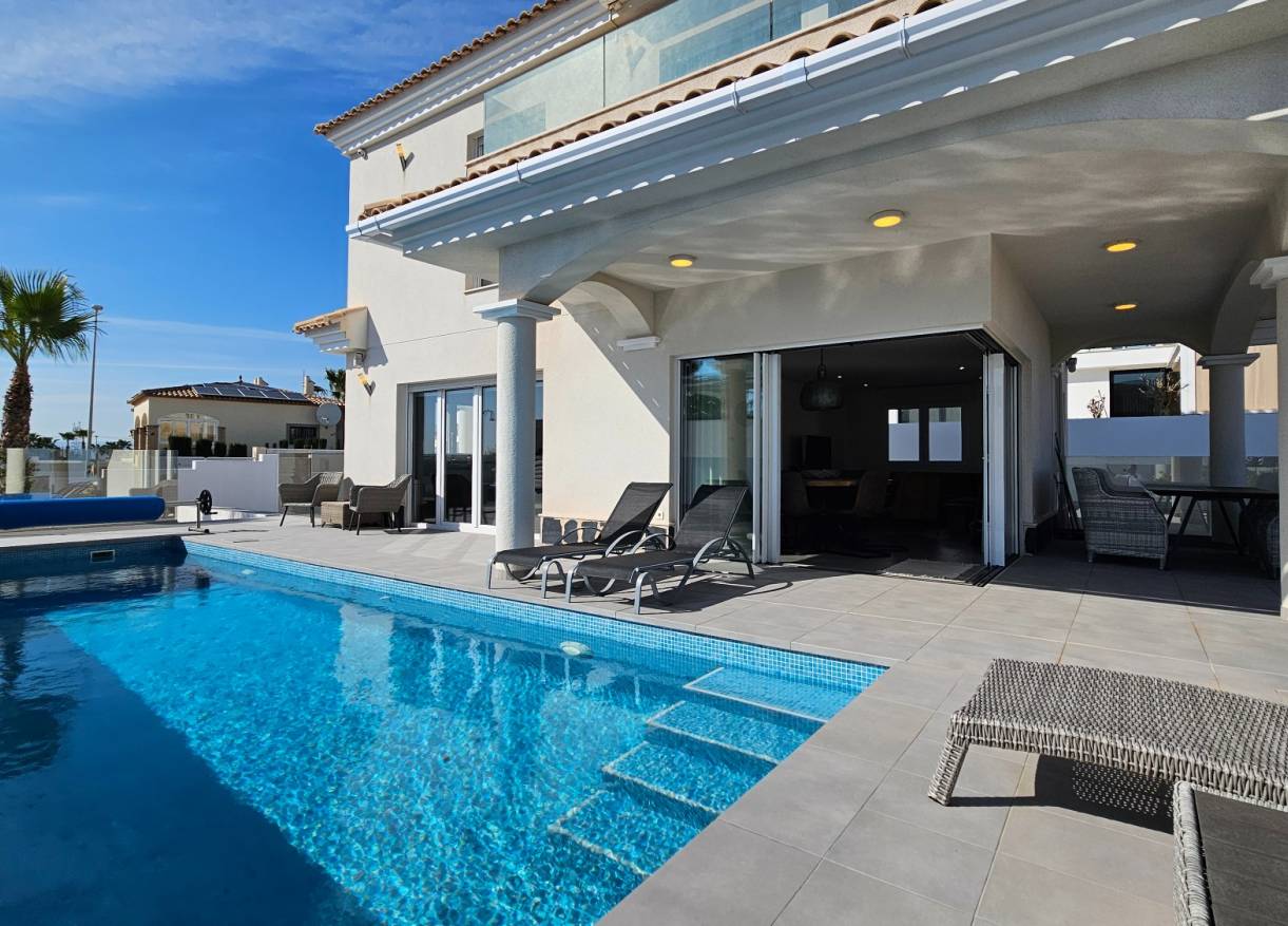 Vakantie verhuur - Villa - La Marina - Alicante