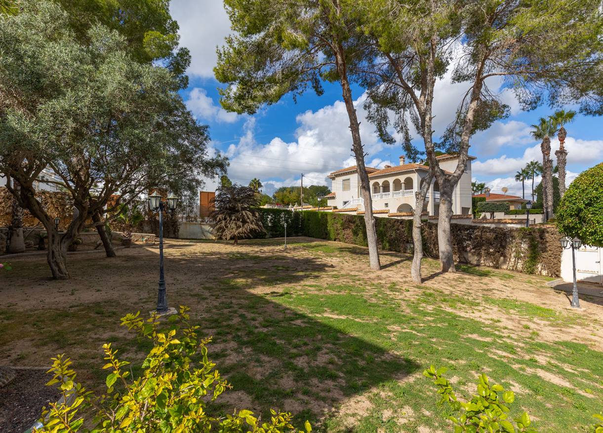 Bestaand - Villa - Orihuela Costa - Las Filipinas