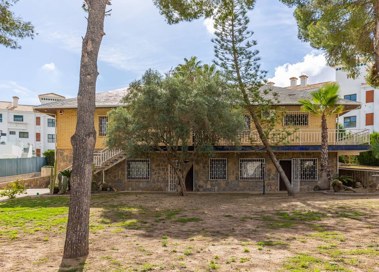 Bestaand - Villa - Orihuela Costa - Las Filipinas