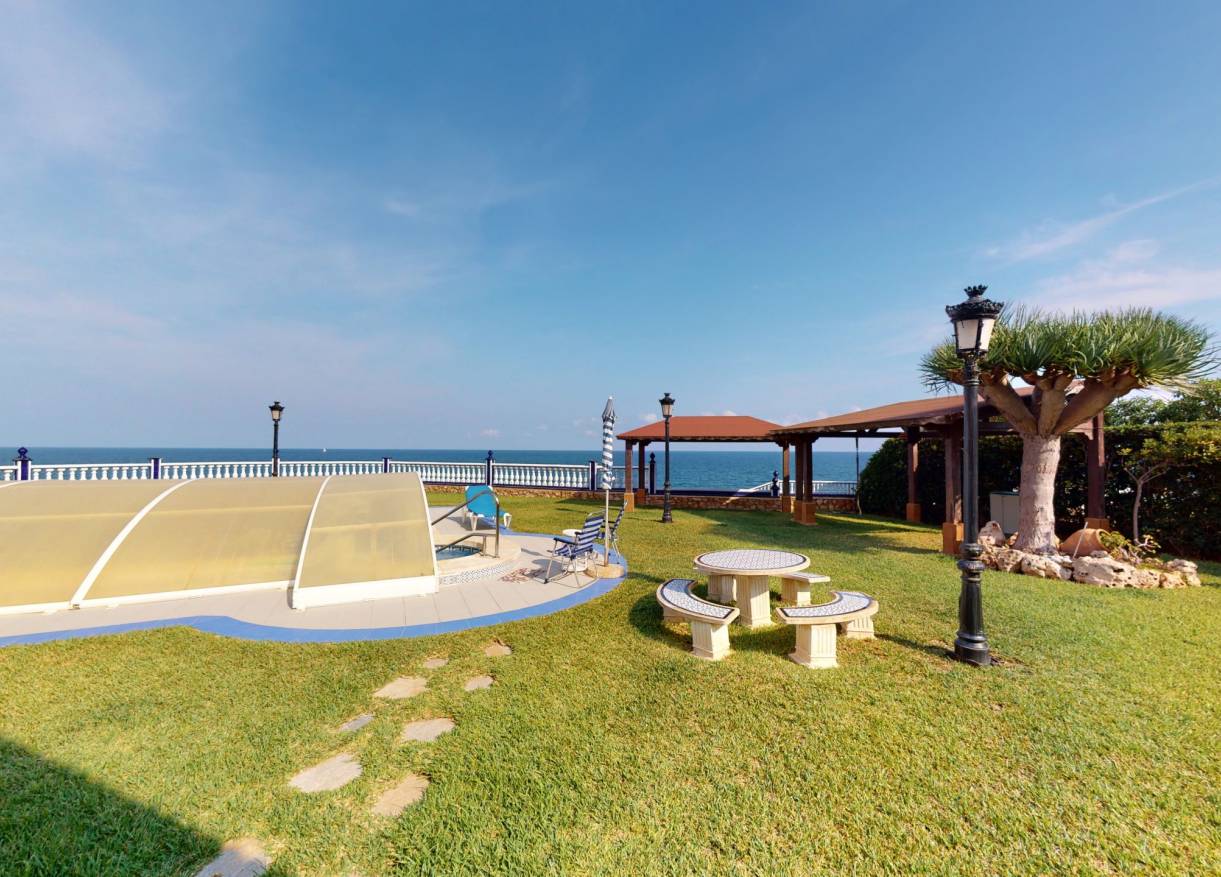 Bestaand - Villa - Orihuela Costa