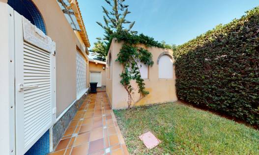 Bestaand - Villa - Orihuela Costa