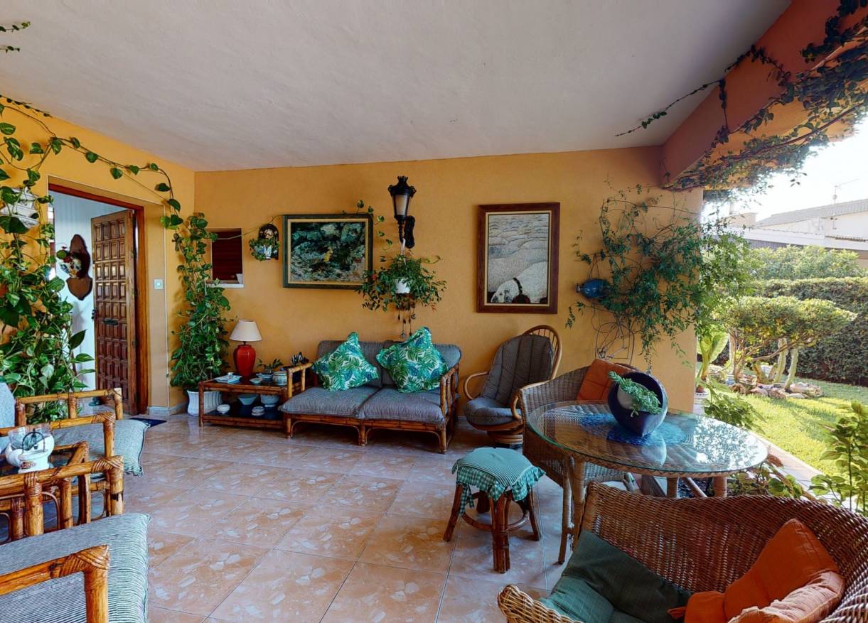 Bestaand - Villa - Orihuela Costa