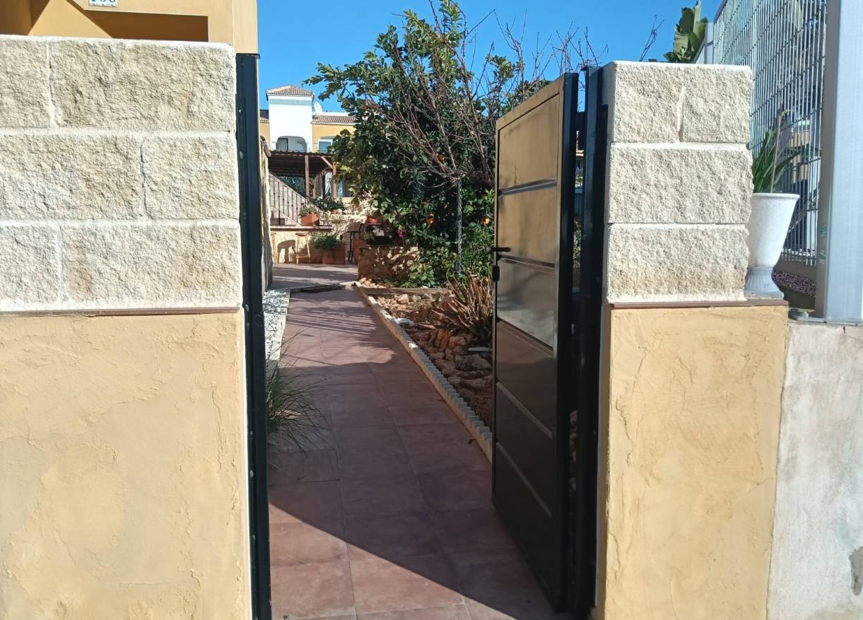 Bestaand - Appartement - Los Montesinos - La Herrada