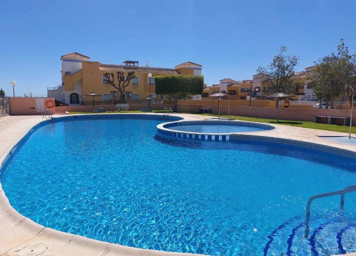Bestaand - Appartement - Los Montesinos - La Herrada