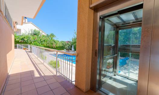 Bestaand - Villa - Campoamor