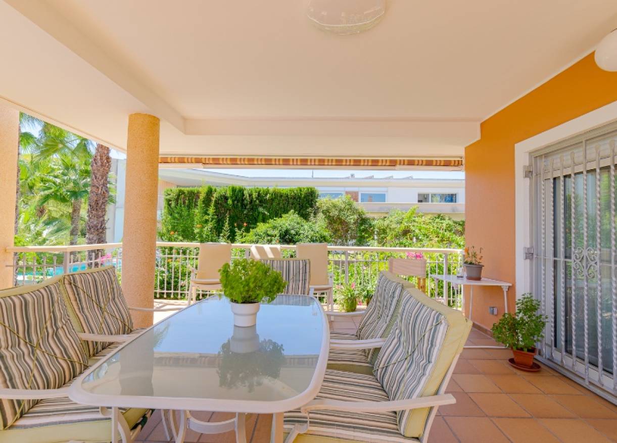 Bestaand - Villa - Campoamor