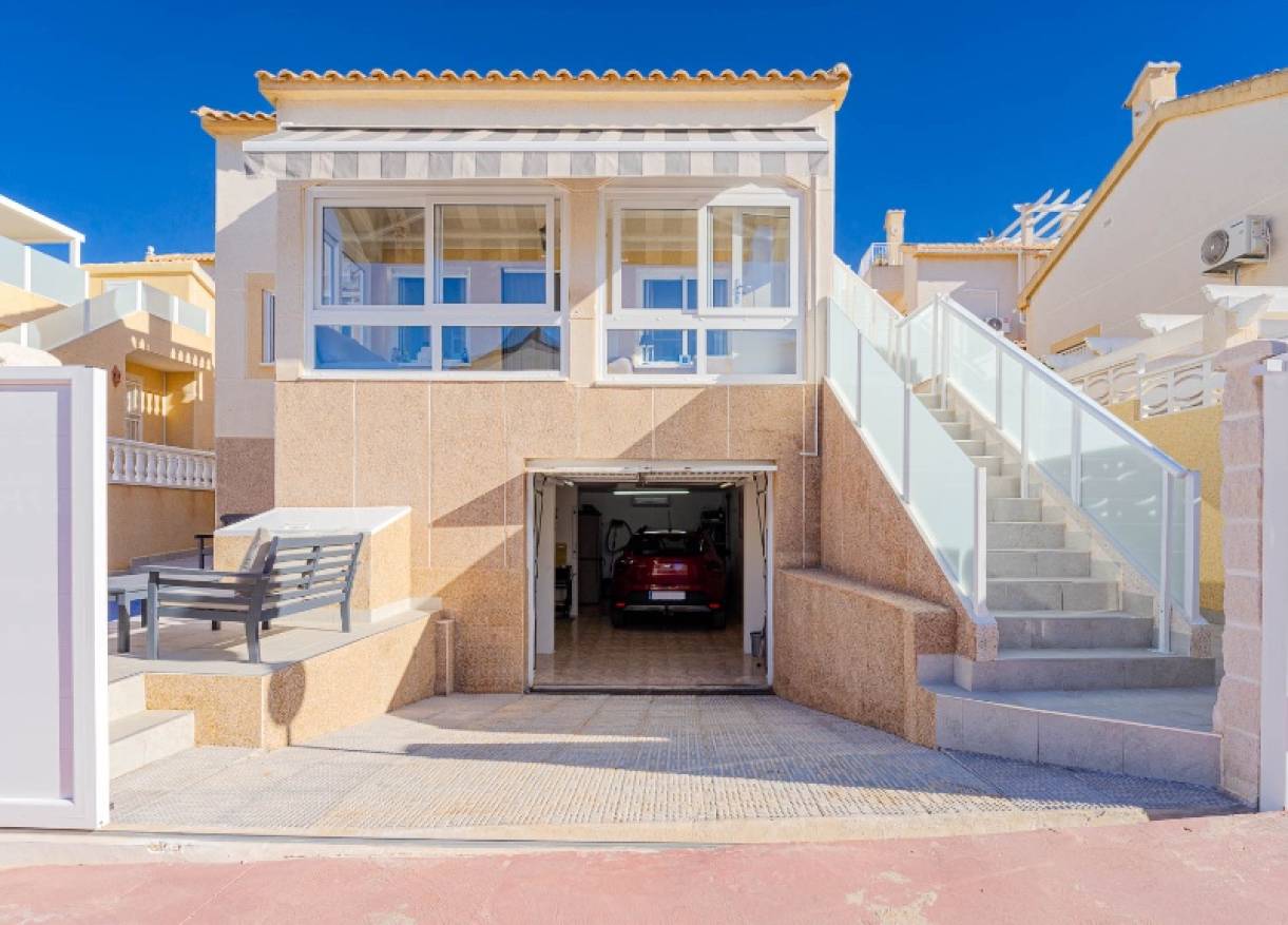Bestaand - Villa - Orihuela Costa - Los Altos