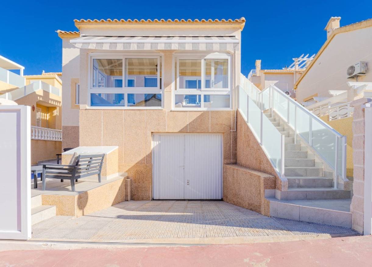 Bestaand - Villa - Orihuela Costa - Los Altos