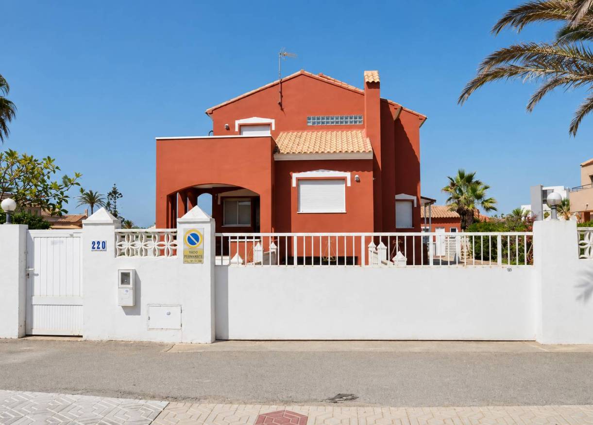 Bestaand - Villa - La Manga del Mar Menor - La Manga