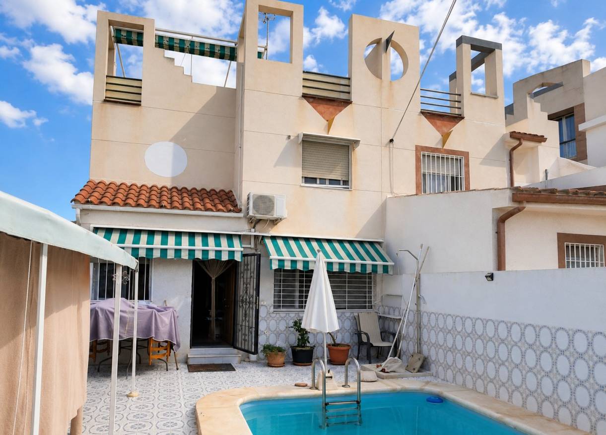 Bestaand - Townhouse / Semi-detached - Torrevieja
