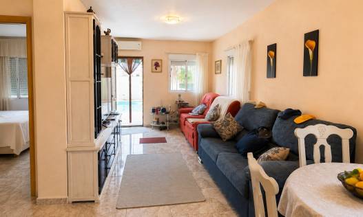 Bestaand - Townhouse / Semi-detached - Torrevieja
