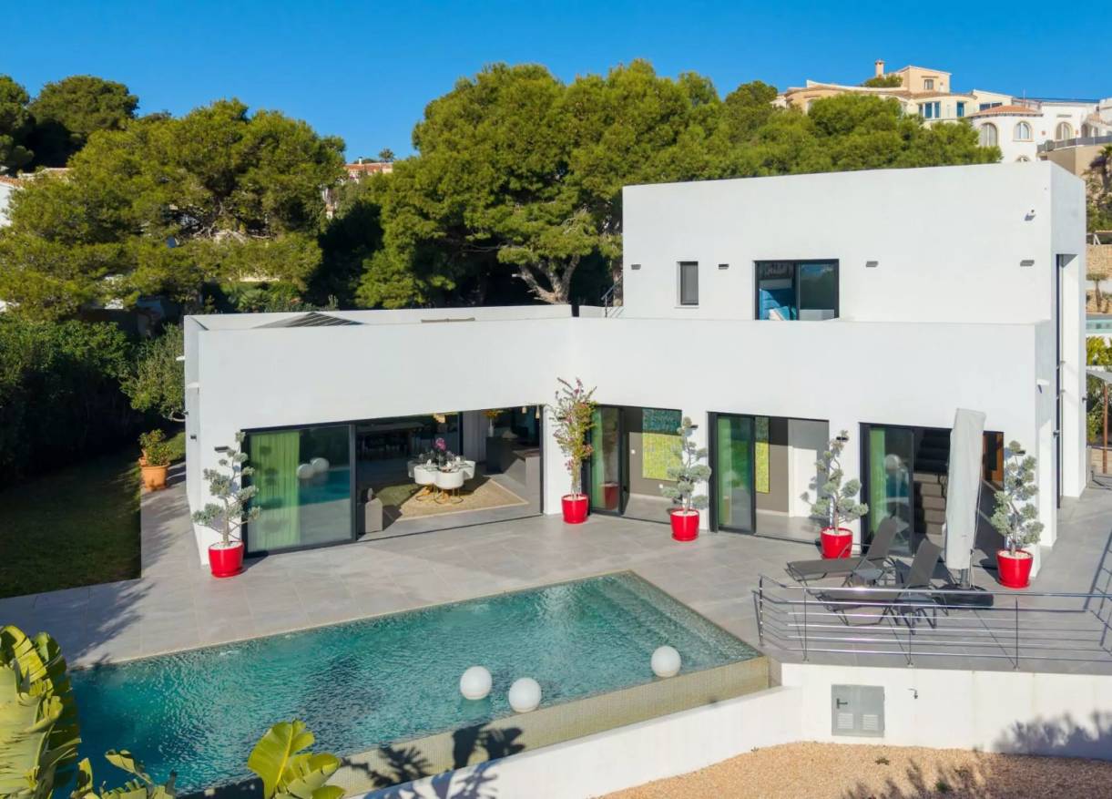 Bestaand - Villa - Jávea