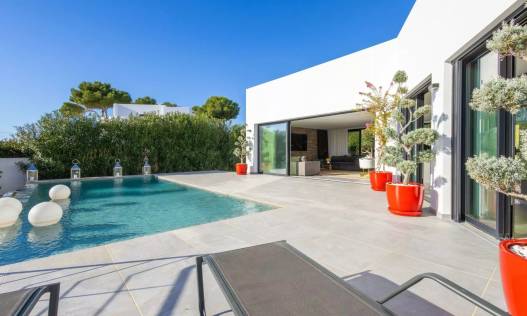 Bestaand - Villa - Jávea