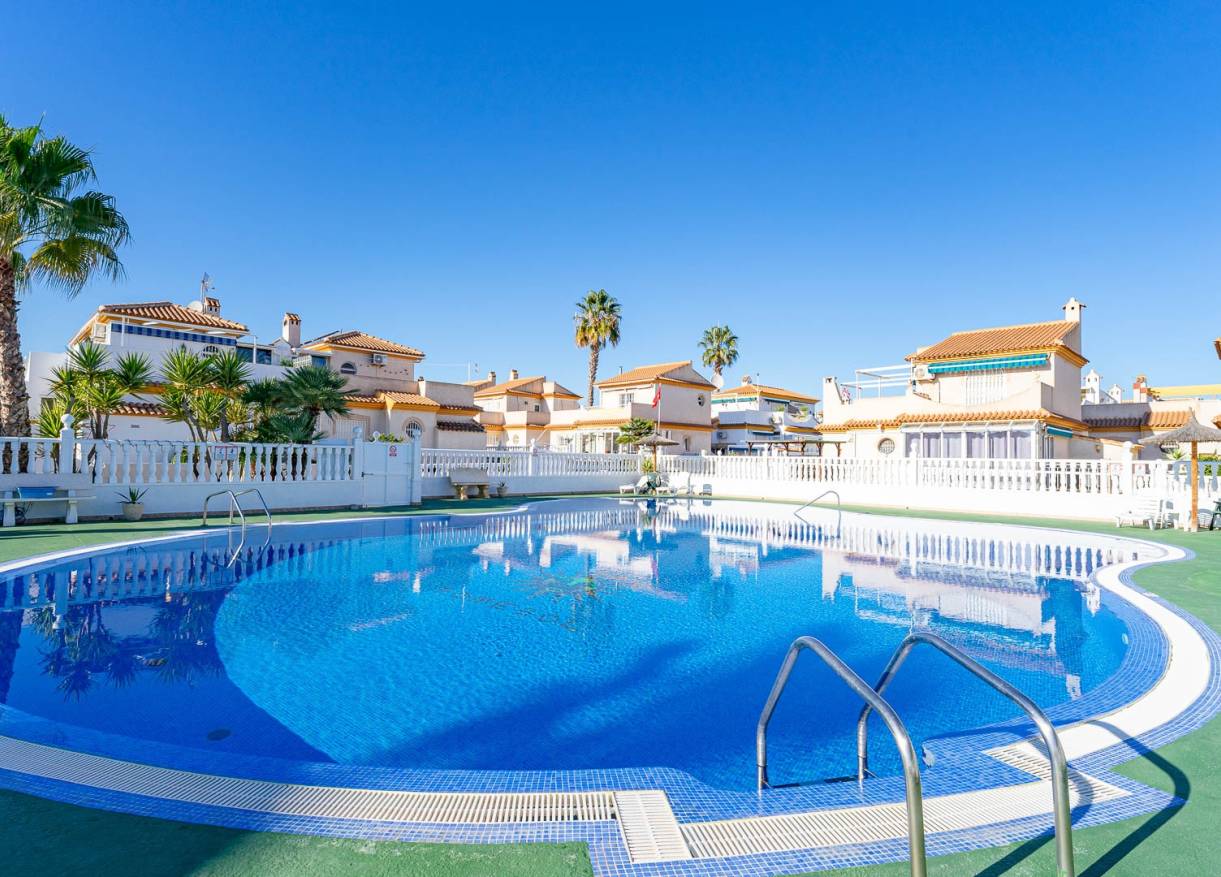 Bestaand - Townhouse / Semi-detached - Orihuela Costa - Playa Flamenca