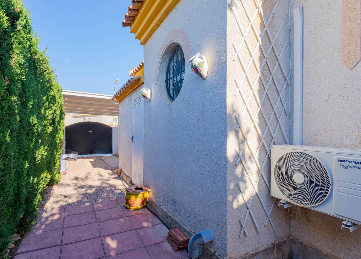 Bestaand - Townhouse / Semi-detached - Orihuela Costa - Playa Flamenca