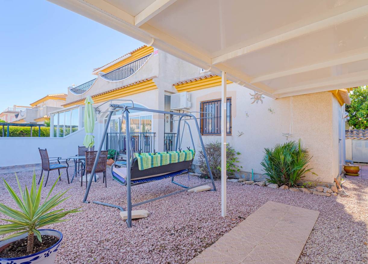 Bestaand - Townhouse / Semi-detached - Orihuela Costa - Playa Flamenca