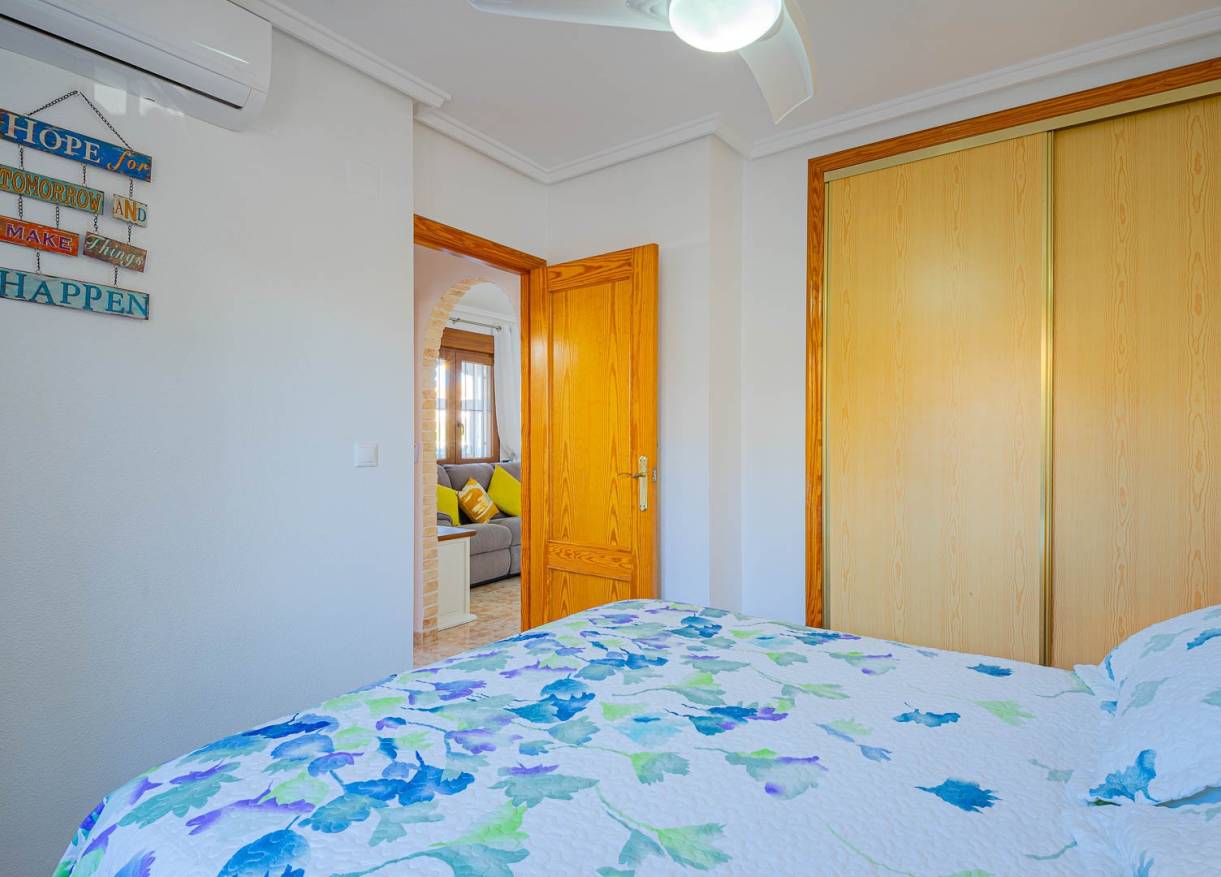 Bestaand - Townhouse / Semi-detached - Orihuela Costa - Playa Flamenca