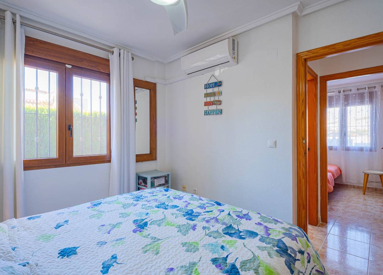 Bestaand - Townhouse / Semi-detached - Orihuela Costa - Playa Flamenca
