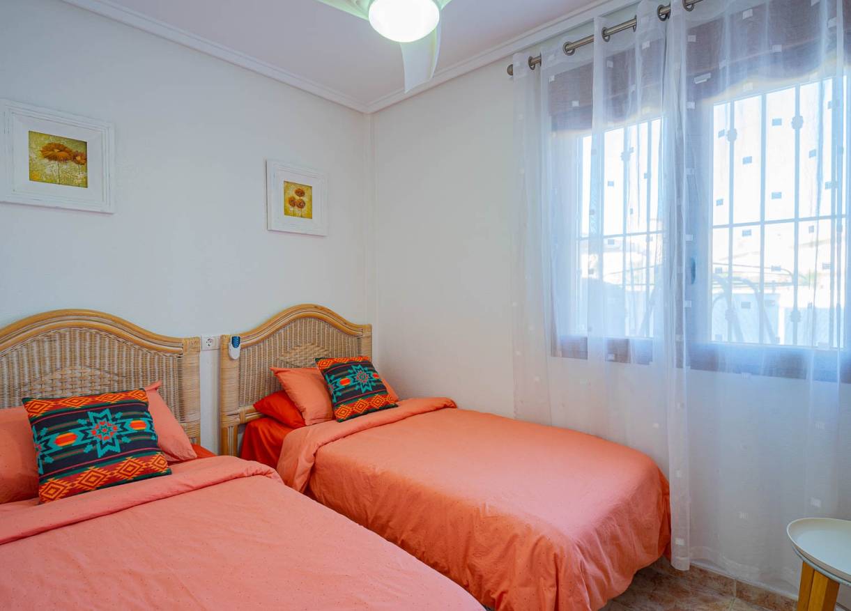 Bestaand - Townhouse / Semi-detached - Orihuela Costa - Playa Flamenca