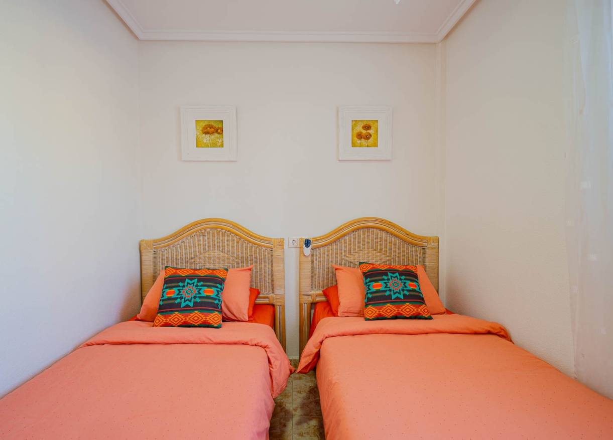 Bestaand - Townhouse / Semi-detached - Orihuela Costa - Playa Flamenca