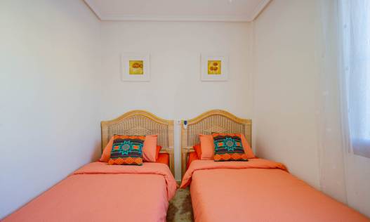 Bestaand - Townhouse / Semi-detached - Orihuela Costa - Playa Flamenca