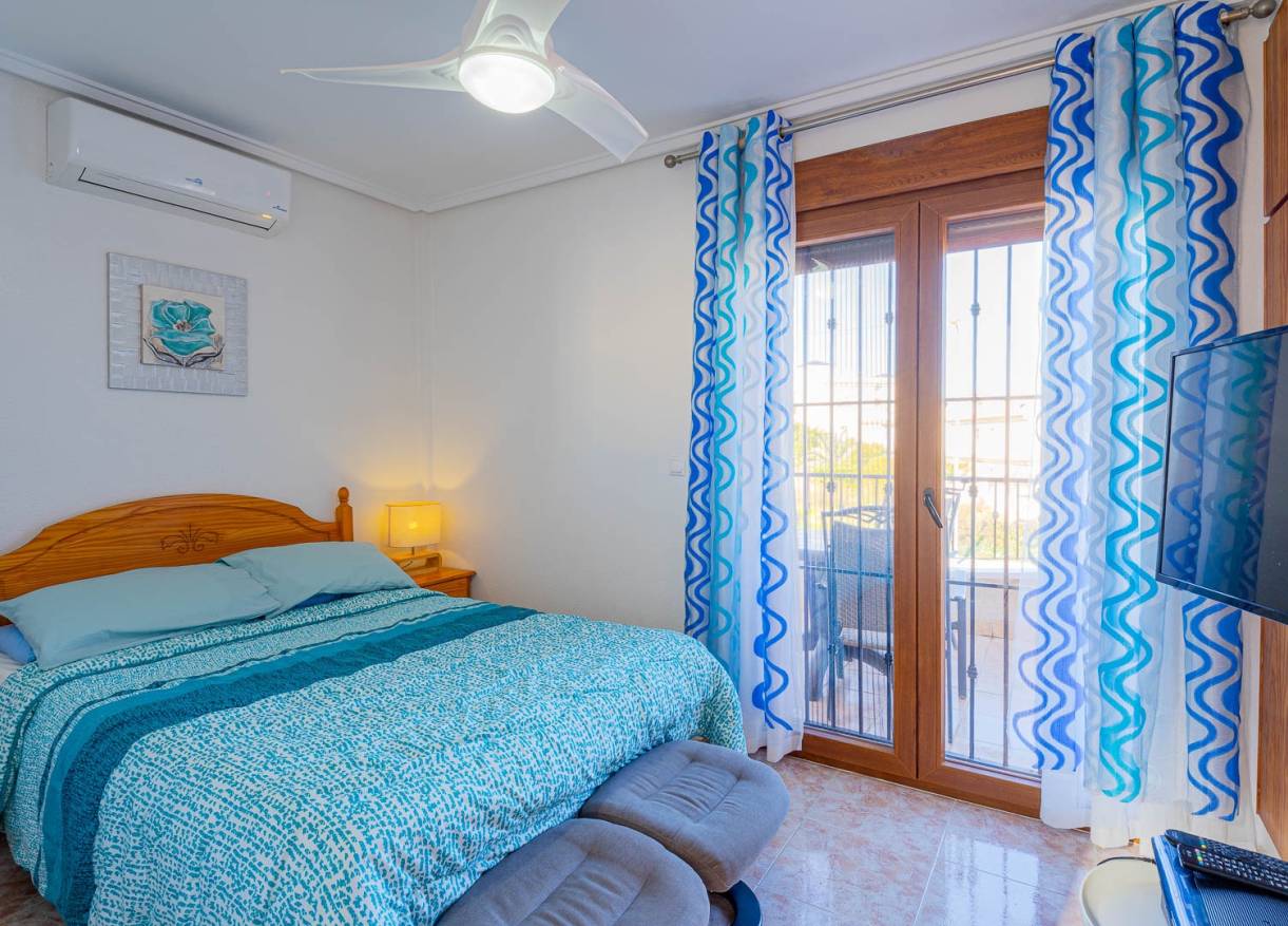 Bestaand - Townhouse / Semi-detached - Orihuela Costa - Playa Flamenca