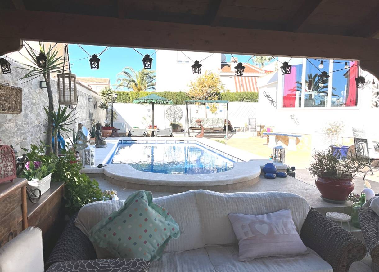 Bestaand - Villa - Ciudad Quesada - Central Quesada