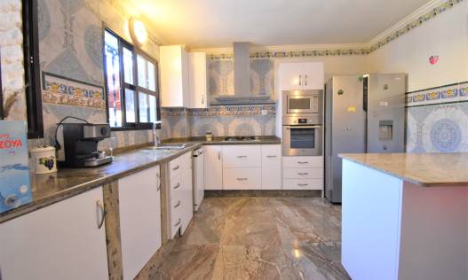 Bestaand - Villa - Orihuela Costa - Villamartin