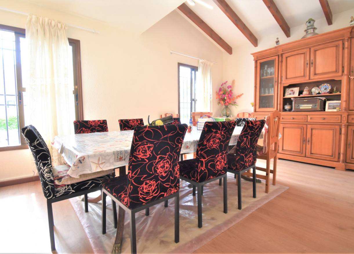 Bestaand - Villa - Orihuela Costa - Villamartin