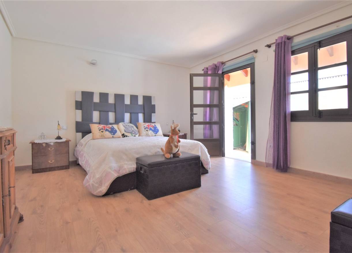 Bestaand - Villa - Orihuela Costa - Villamartin