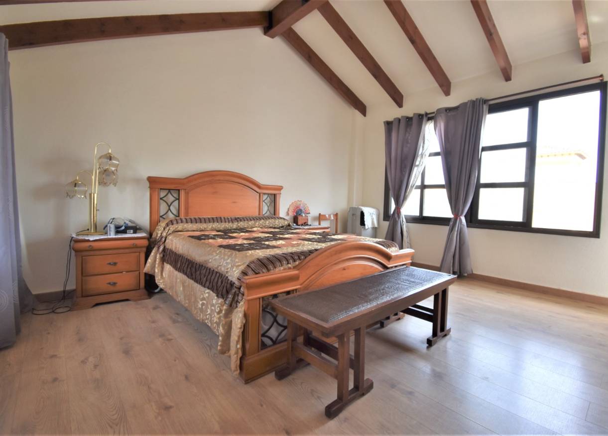 Bestaand - Villa - Orihuela Costa - Villamartin