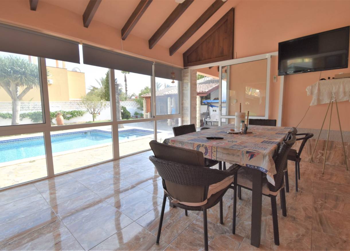 Bestaand - Villa - Orihuela Costa - Villamartin
