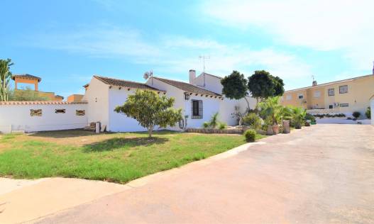 Bestaand - Villa - Orihuela Costa - Villamartin