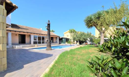 Bestaand - Villa - Orihuela Costa - Villamartin