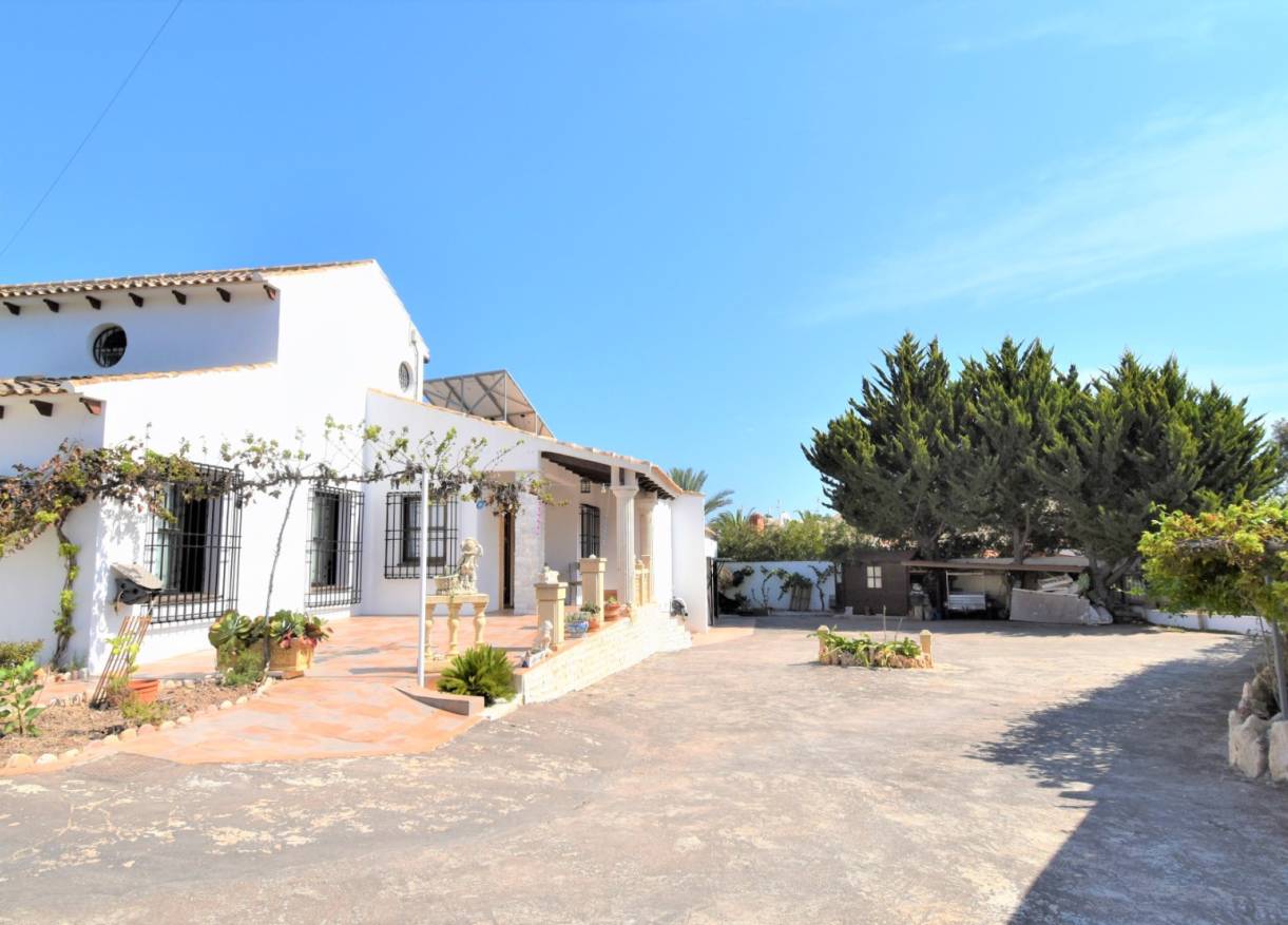Bestaand - Villa - Orihuela Costa - Villamartin