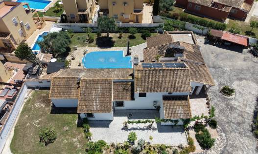 Bestaand - Villa - Orihuela Costa - Villamartin