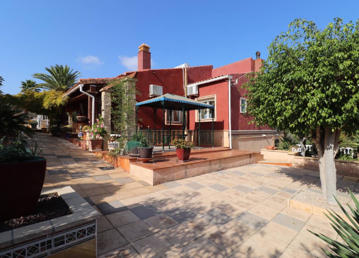 Bestaand - Villa - Algorfa - Lomas de La Juliana