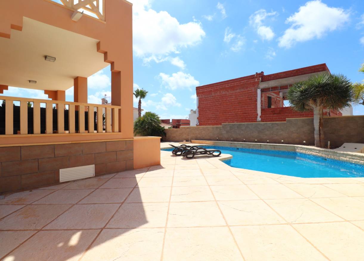 Bestaand - Villa - Ciudad Quesada - La Fiesta