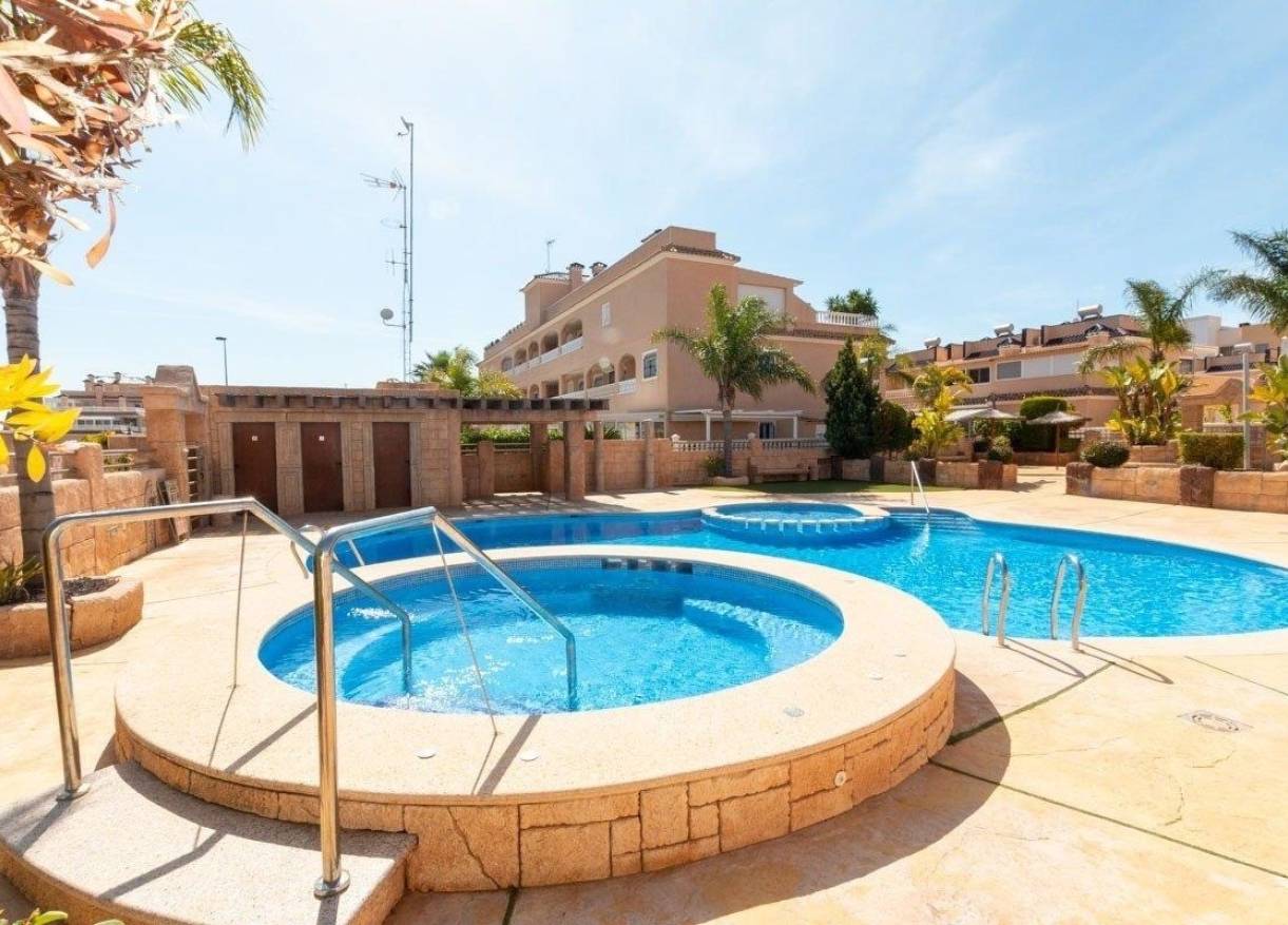 Bestaand - Appartement - Orihuela Costa - Los Dolses